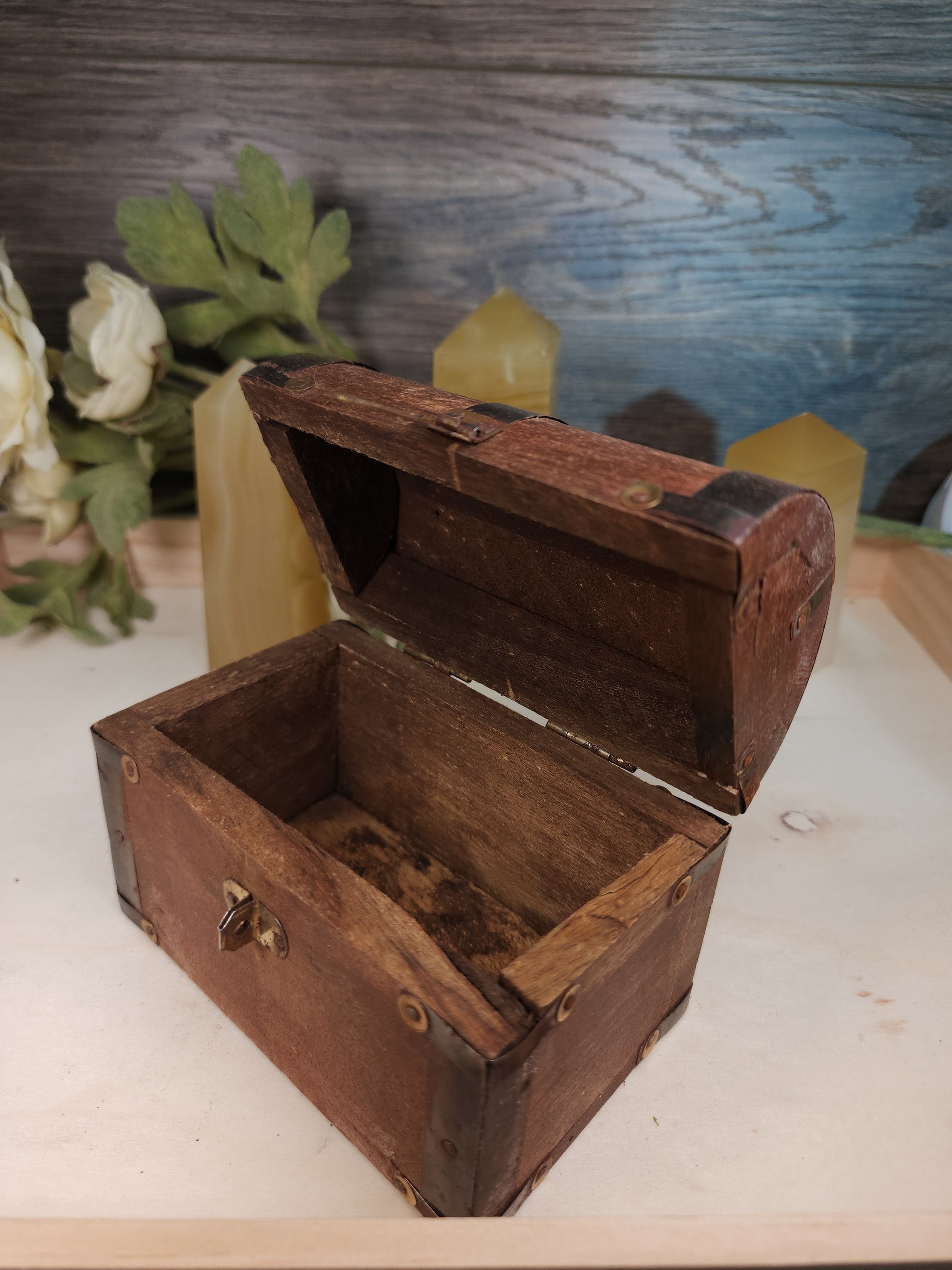 antique-treasure-chest-rustic-