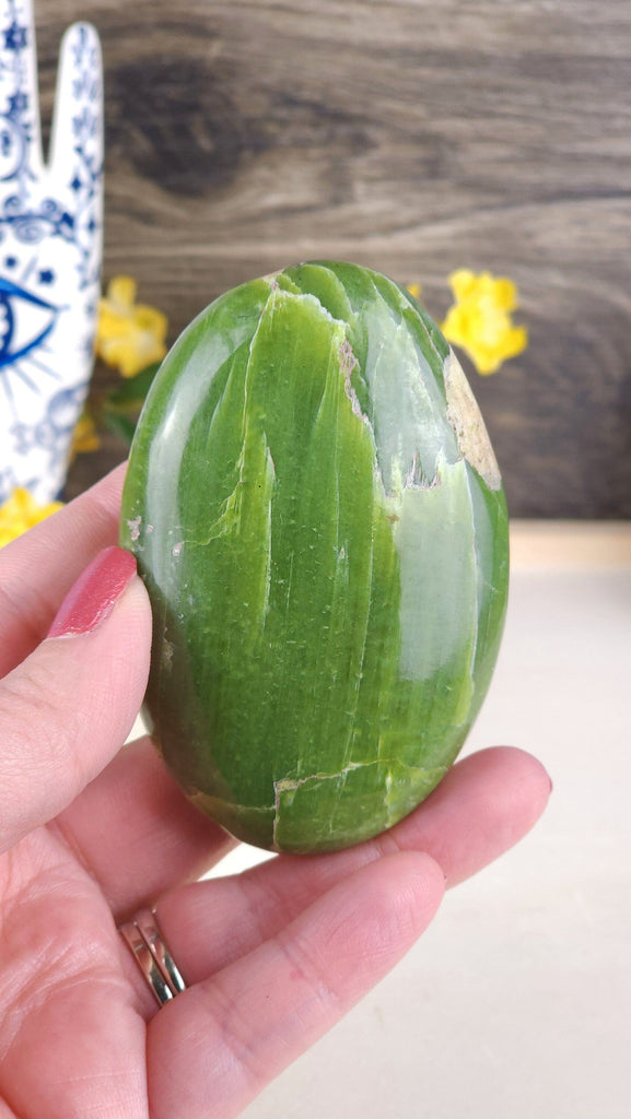 Crystals, Stones, & Gems Gorgeous High Quality Green Tremolite Polished Crystal Palm Stone