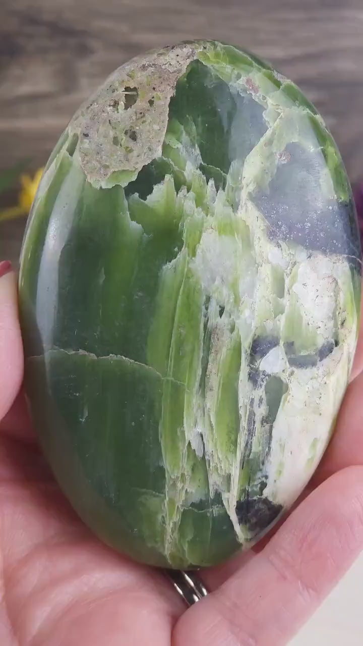 Gorgeous High Quality Green Tremolite Polished Crystal Palm Stone