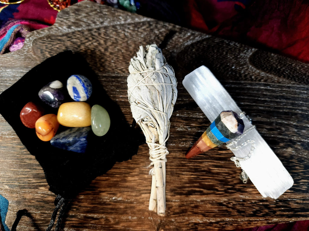 Crystals, Stones, & Gems 7 Chakra and Selenite Ritual Kit