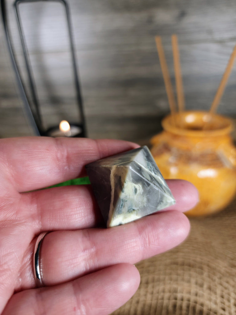 Crystals, Stones, & Gems Serpentine, Infinite Gemstone Pyramid Serpentine Stone Benefits